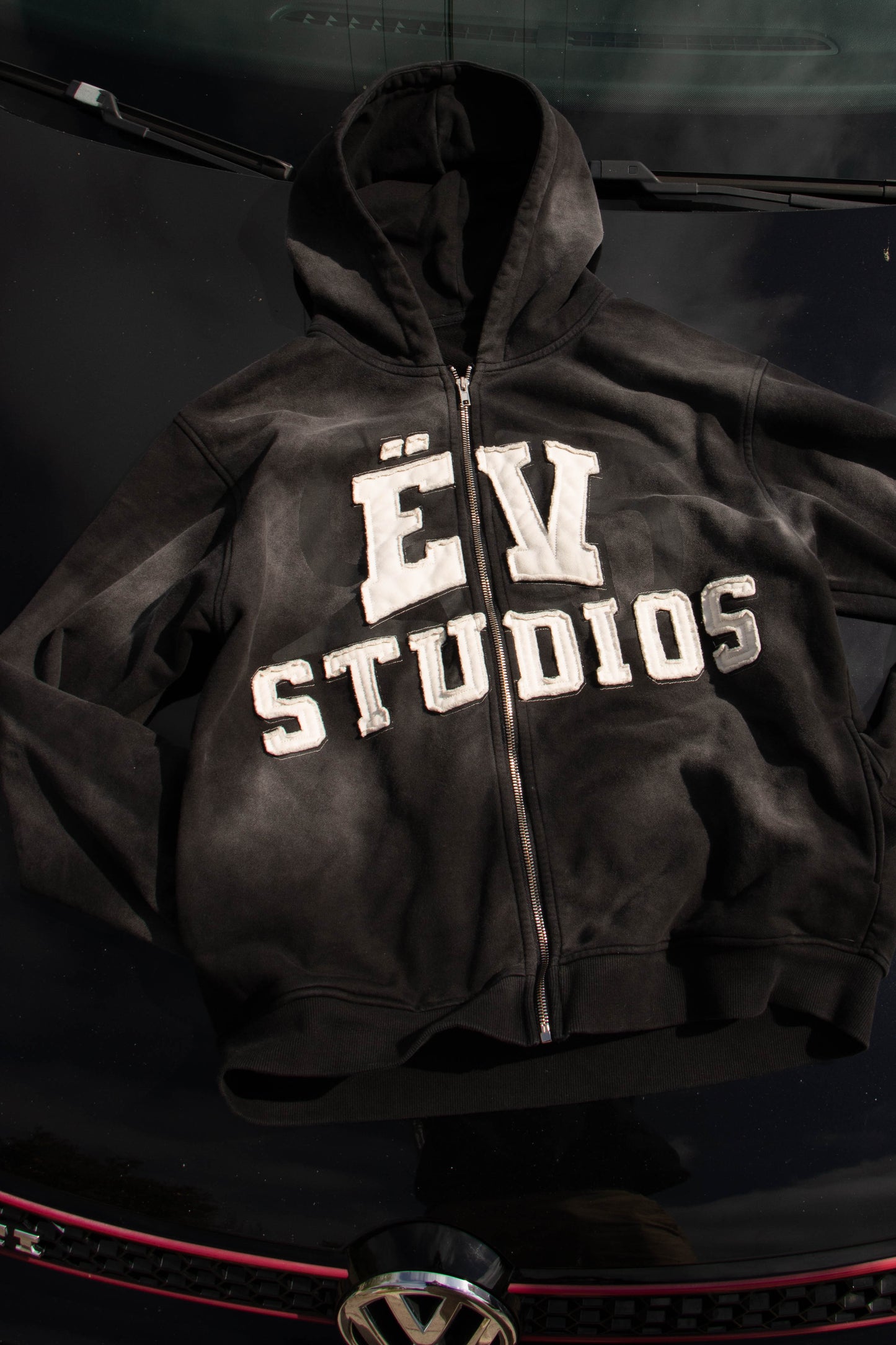 EV STUDIOS Zip Up - Black