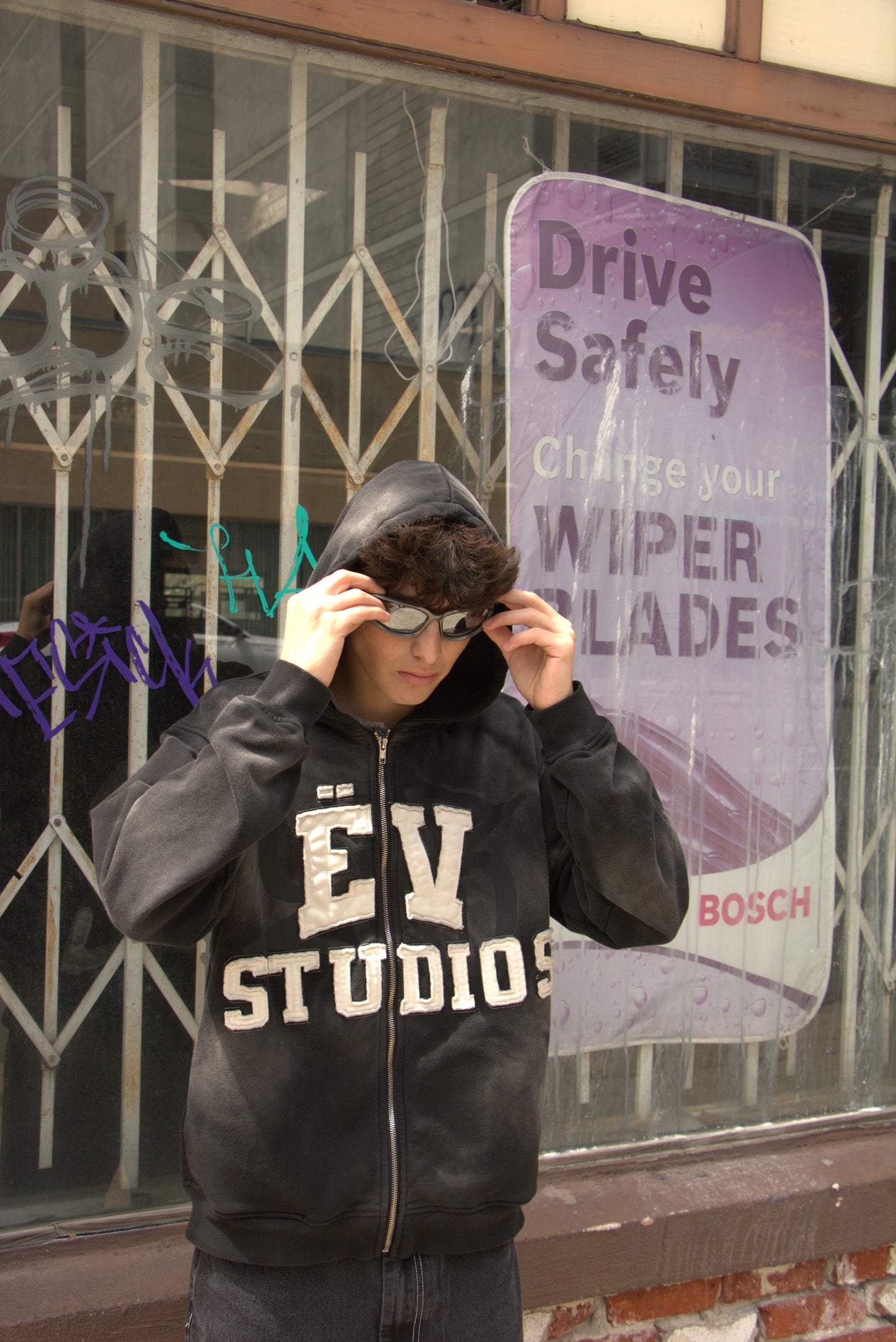 EV STUDIOS Zip Up - Black