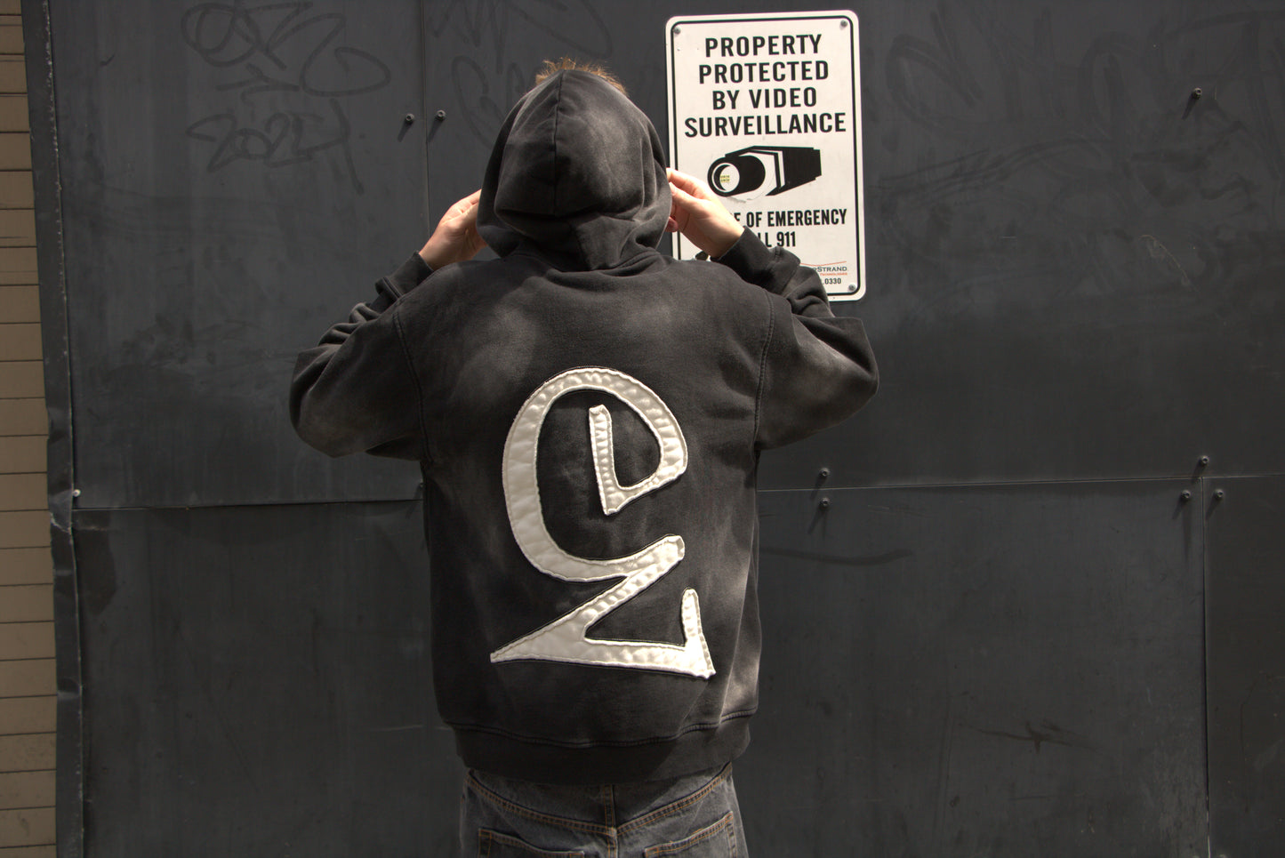 EV STUDIOS Zip Up - Black
